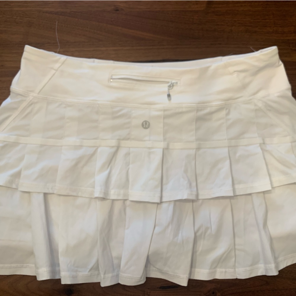 Lululemon pace rival skirt